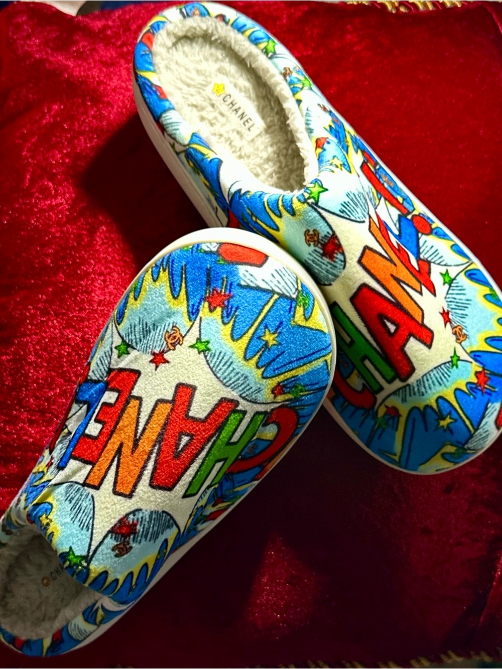 Colorful Fashion Printed Designer Inspired Slippers  6.5 -7  USA  Size  NWT